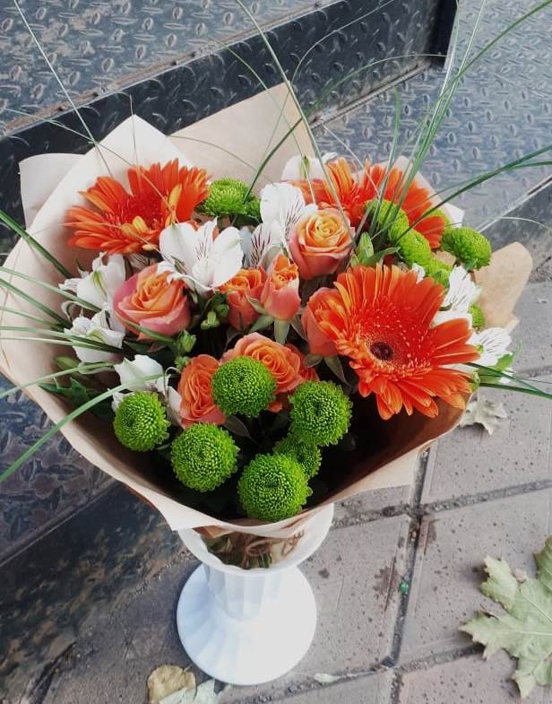 Букет цветов из: Герберы, Хризантемы, Альстромерии и Розы в Жуковке