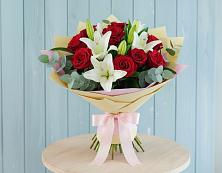 Букет цветов из:  Лилии и Розы #REPLACE_PRED# Жуковке