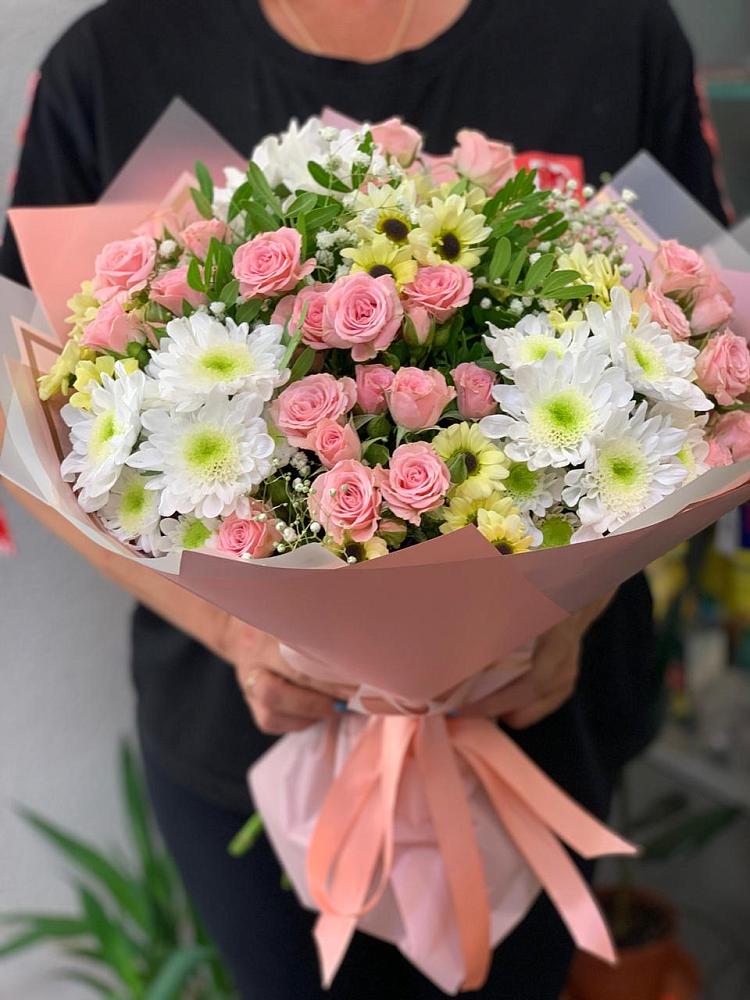 Букет цветов из: Розы и Хризантемы в Жуковке