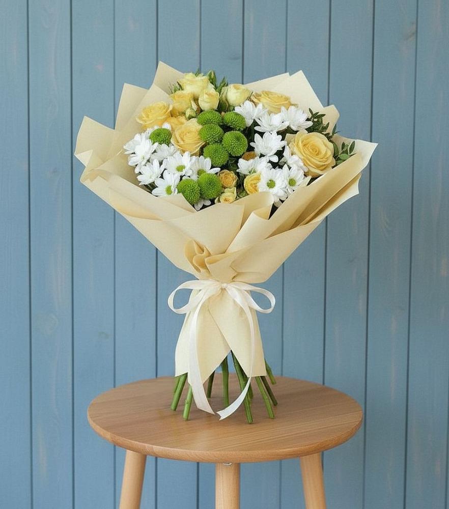 Букет цветов из: Хризантемы и Розы в Жуковке