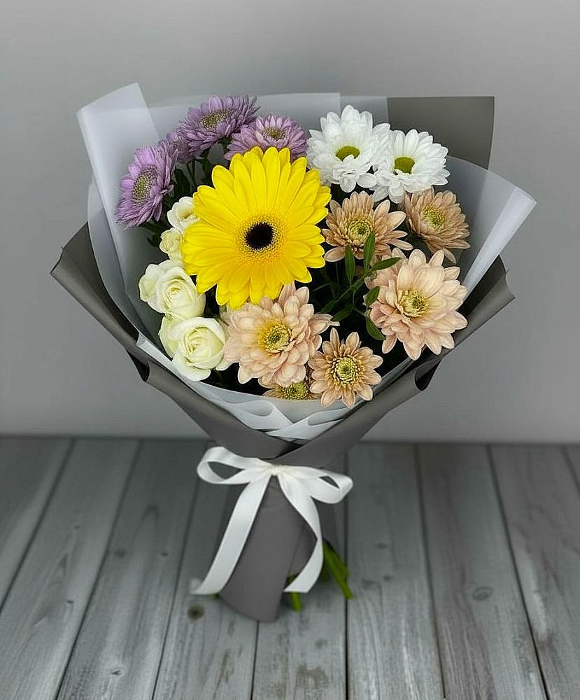 Букет цветов из: Розы, Герберы и Хризантемы в Жуковке