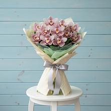 Букет цветов из:  Орхидеи и Розы в Жуковке