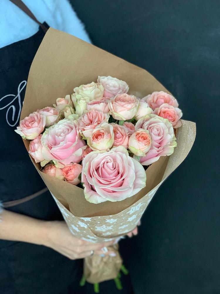 Букет цветов из: Хризантемы и Розы в Жуковке