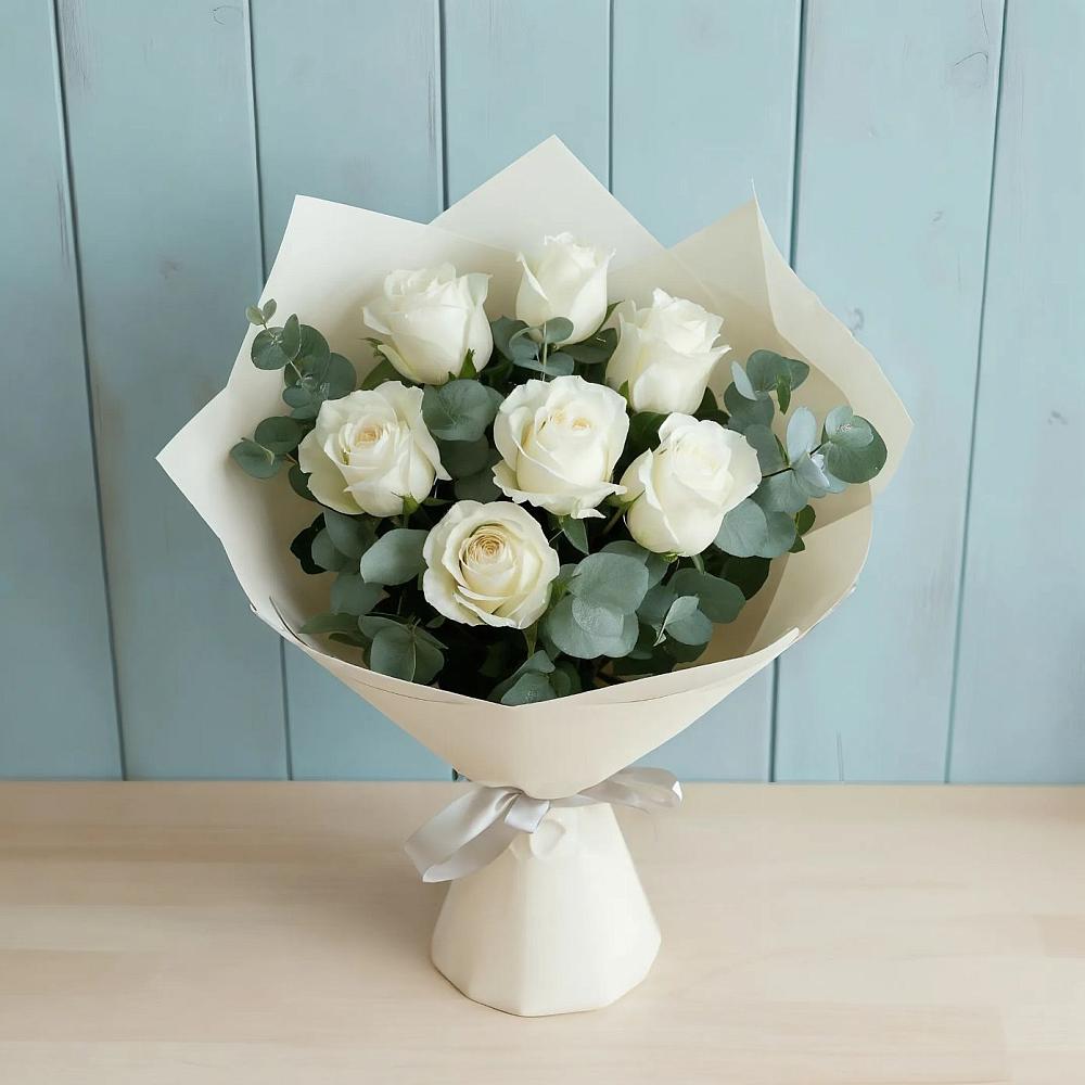 Букет Белые розы в Эвкалипте в Жуковке