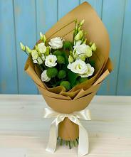 Букет цветов из:  Хризантемы и Лизиантусы #REPLACE_PRED# Жуковке