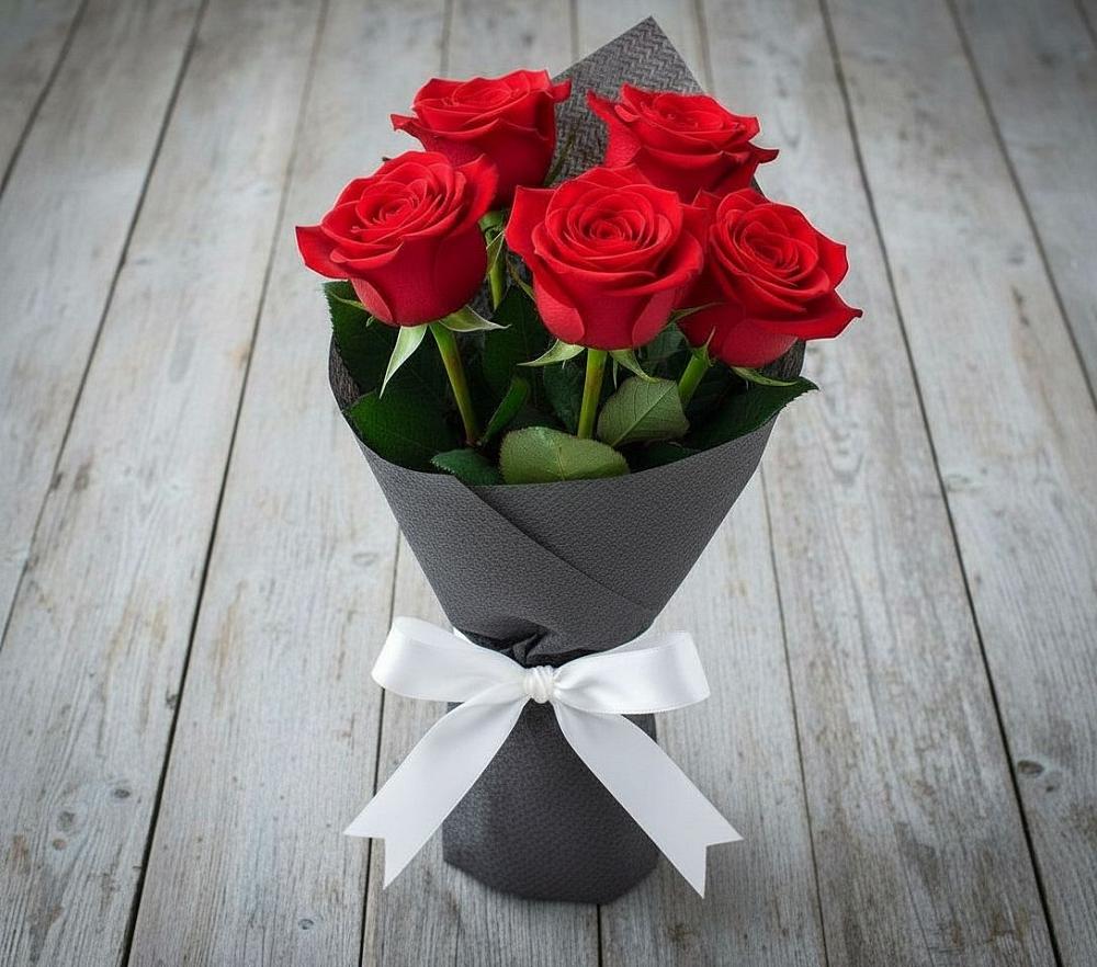 Букет 5 Красных роз Эдлесс Лав в Жуковке