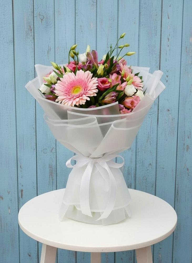 Букет цветов из: Герберы, Альстромерии и Лизиантусы в Жуковке