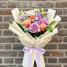 Букет цветов из:  Лизиантусы и Розы #REPLACE_PRED# Жуковке