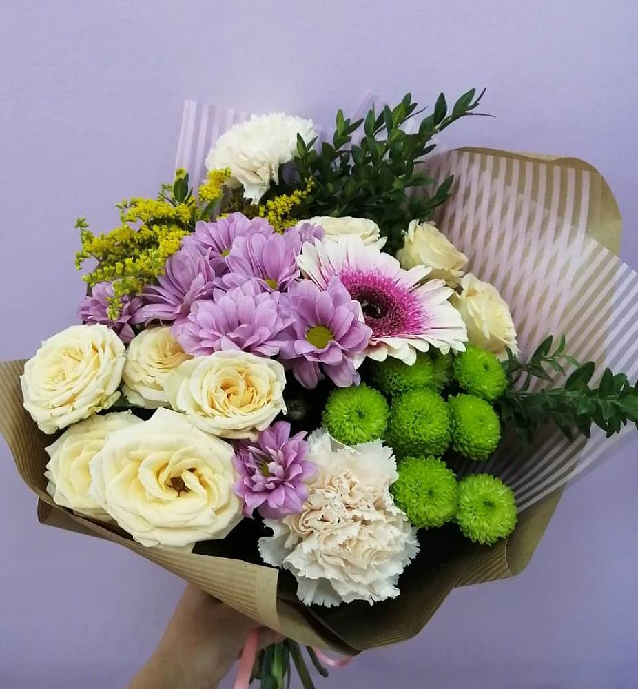 Букет цветов из: Хризантемы, Розы, Гвоздики и Герберы в Жуковке