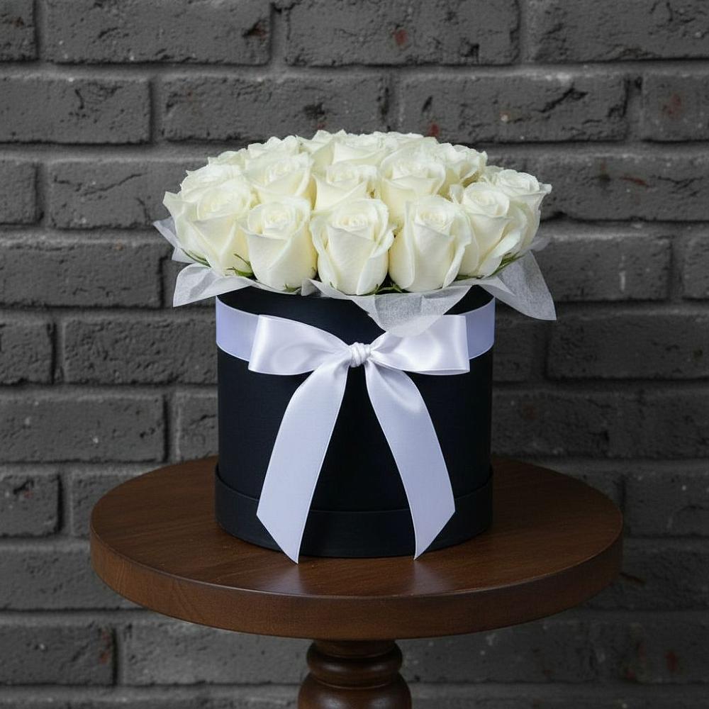 Цветочная композиция из Розы в шляпной коробке в Жуковке