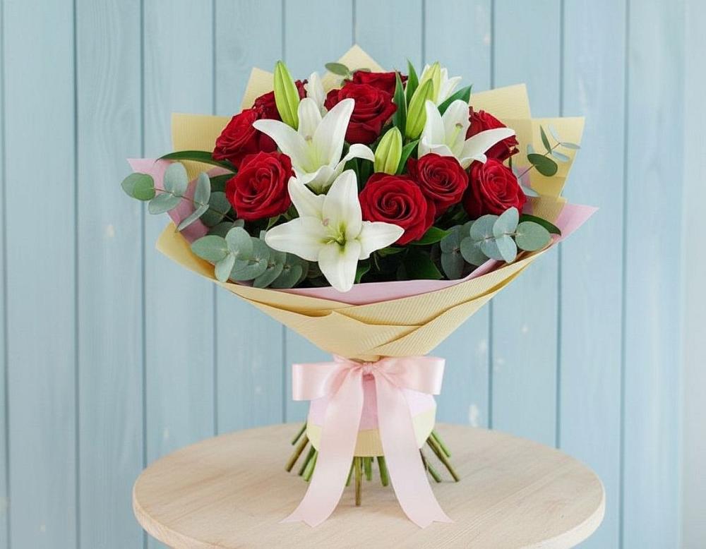 Букет цветов из: Лилии и Розы в Жуковке